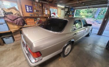 Mercedes-benz-300-300se-1989-custom-19