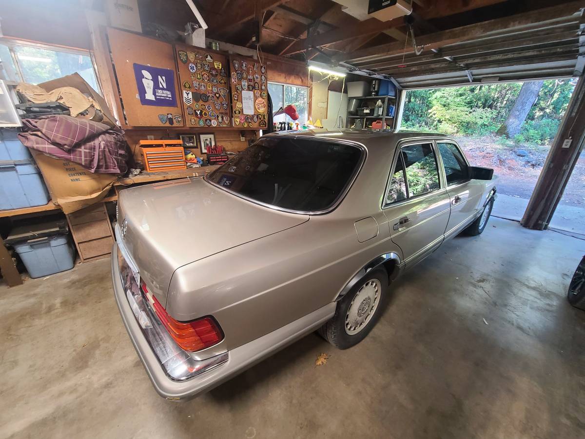 Mercedes-benz-300-300se-1989-custom-19