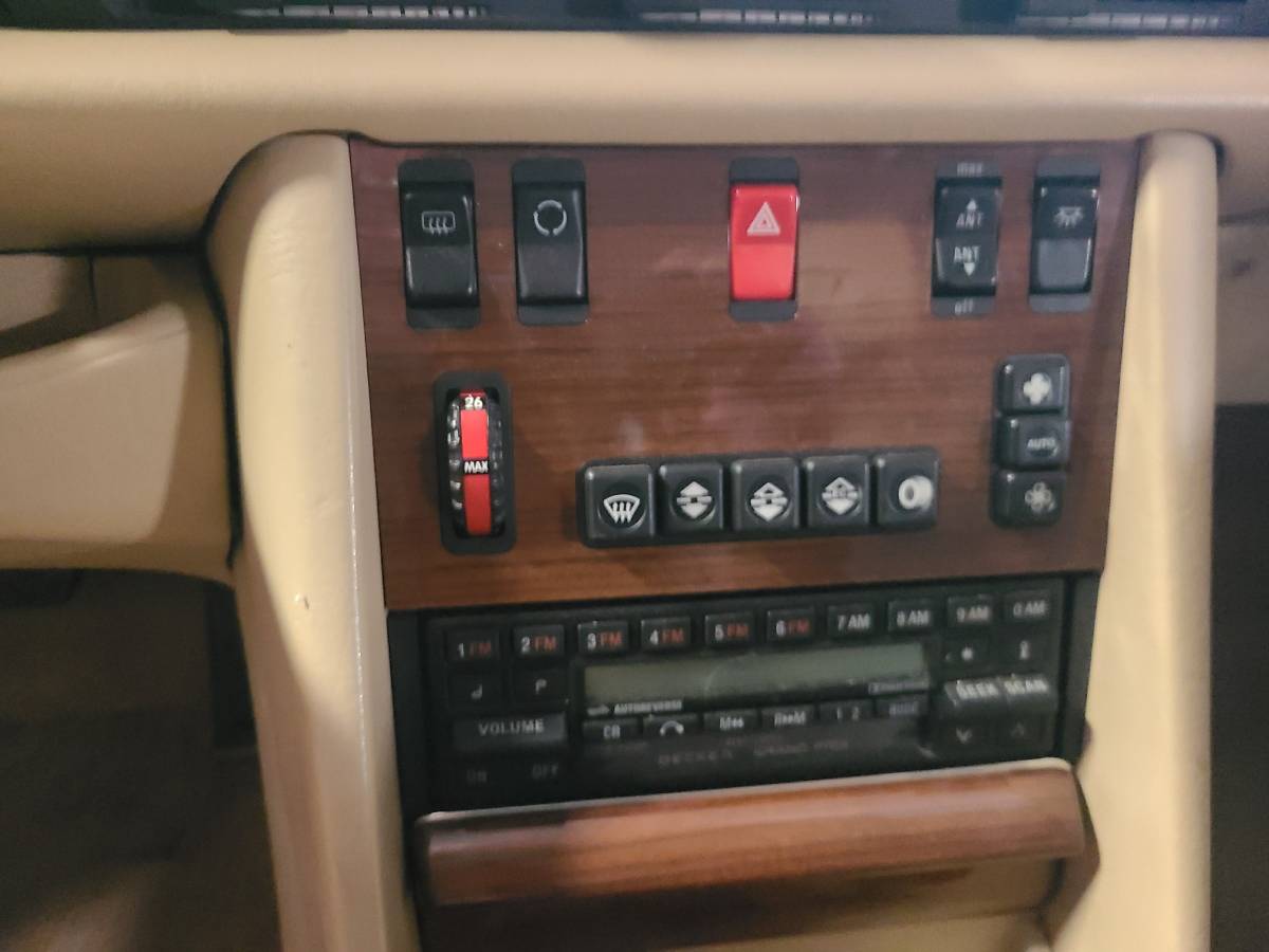 Mercedes-benz-300-300se-1989-custom-21