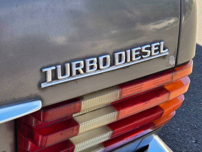 Mercedes-benz-300-class-sd-diesel-1982-grey-2