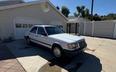 Mercedes-benz-300-d-turbo-diesel-1987-white-2