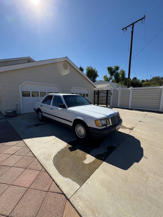 Mercedes-benz-300-d-turbo-diesel-1987-white-2