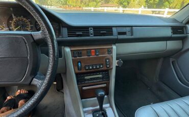 Mercedes-benz-300-d-turbo-diesel-1987-white-6