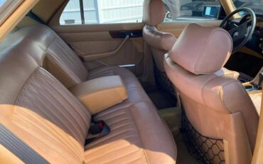 Mercedes-benz-300-diesel-1984-12