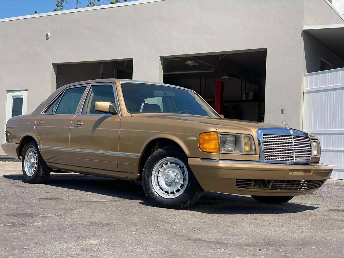 Mercedes-benz-300-diesel-1984-19