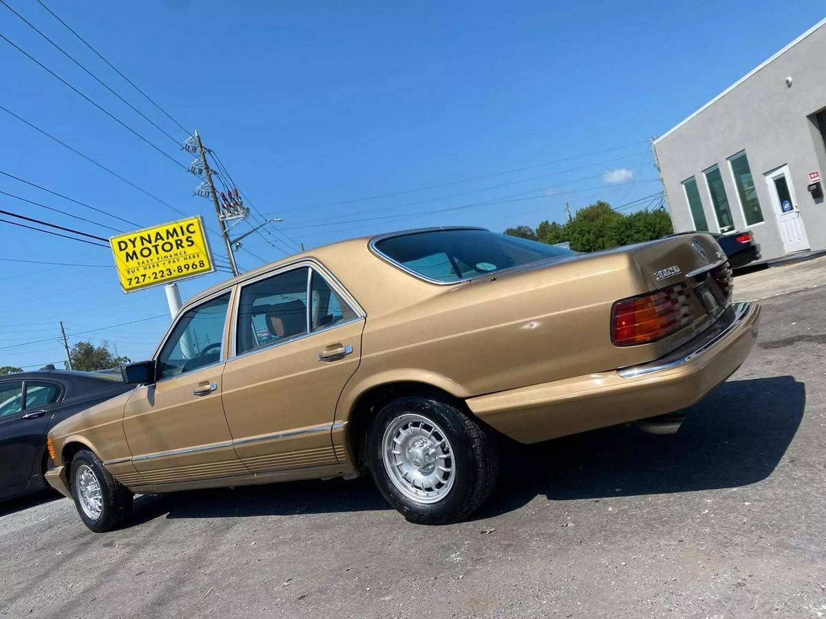 Mercedes-benz-300-diesel-1984-2