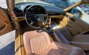Mercedes-benz-300-diesel-1984-20