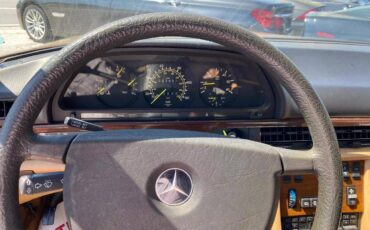 Mercedes-benz-300-diesel-1984-8