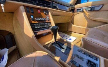 Mercedes-benz-300-diesel-1984-9