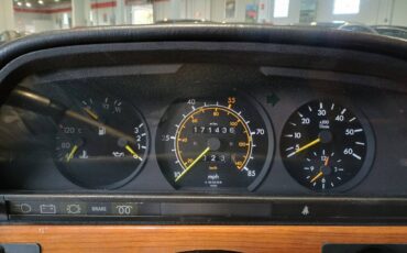 Mercedes-benz-300-sd-diesel-1981-13