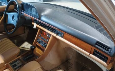 Mercedes-benz-300-sd-diesel-1981-5