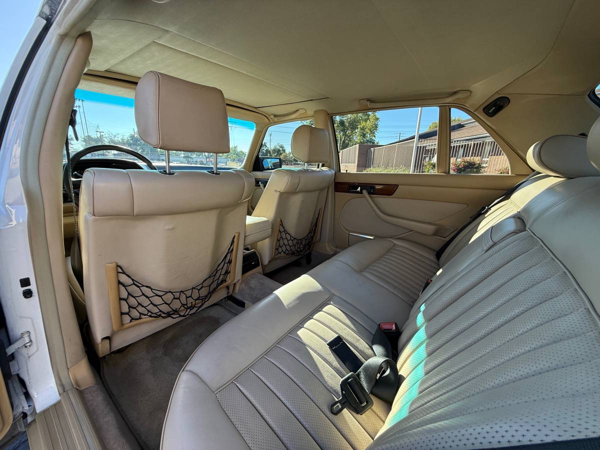 Mercedes-benz-300-sdl-diesel-1986-12