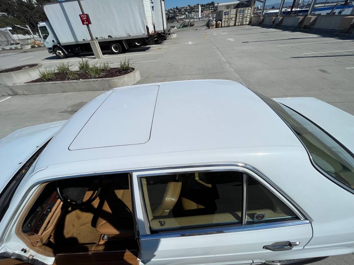 Mercedes-benz-300-se-1990-13