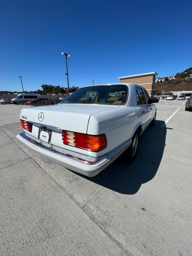 Mercedes-benz-300-se-1990-21