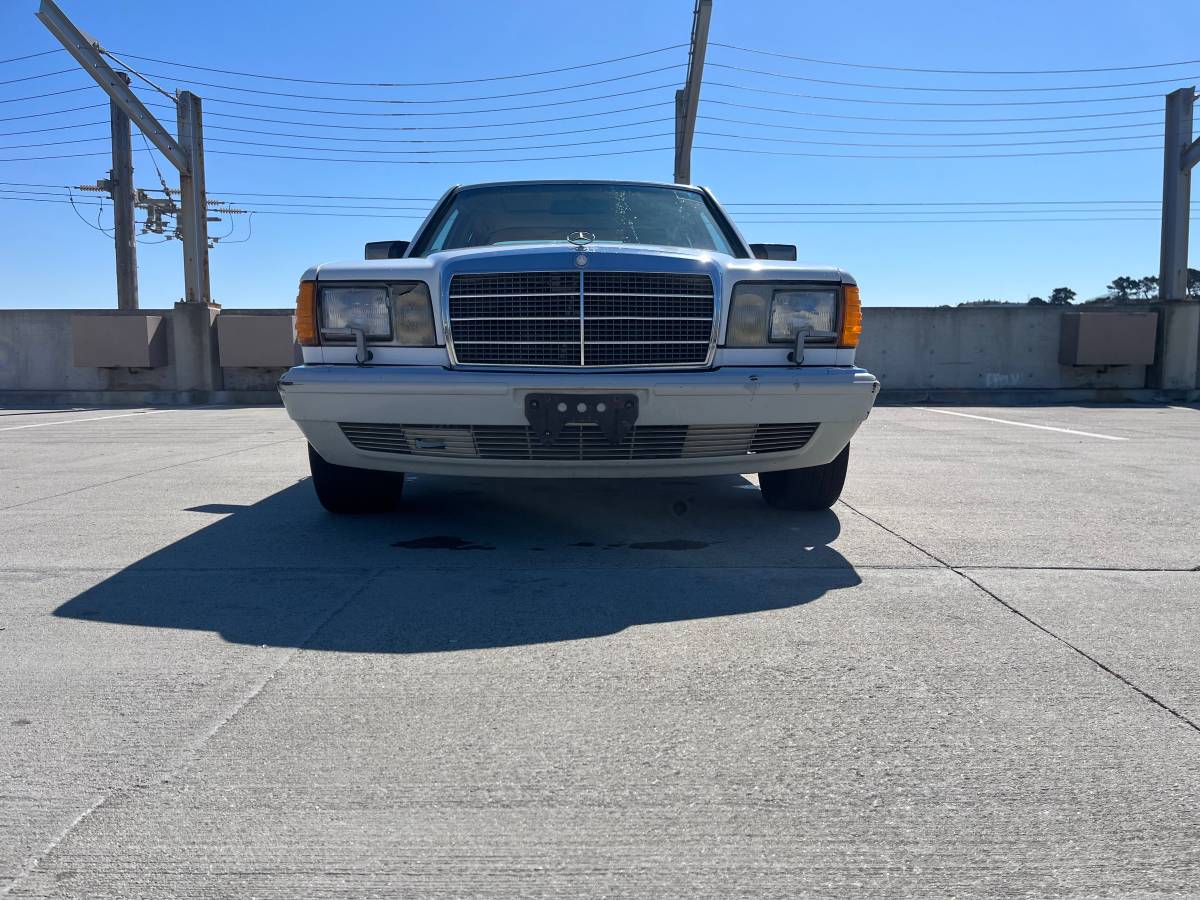 Mercedes-benz-300-se-1990-23