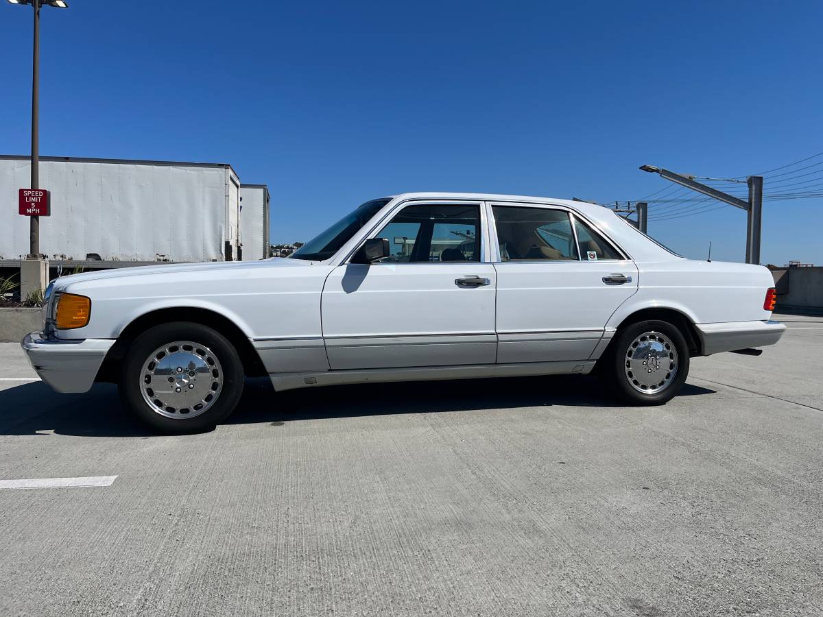 Mercedes-benz-300-se-1990-6