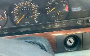 Mercedes-benz-300-se-1991-5
