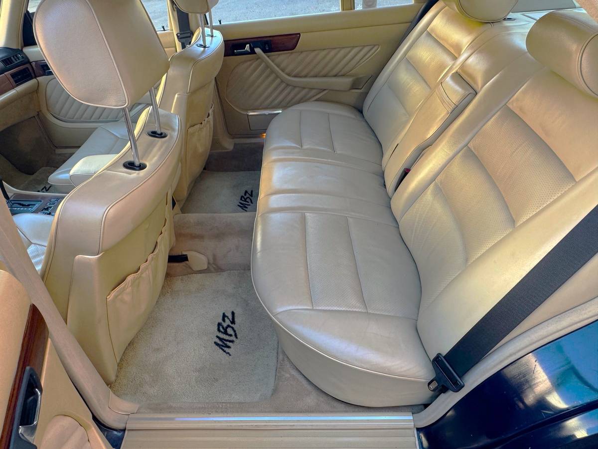 Mercedes-benz-300-sel-1990-blue-20