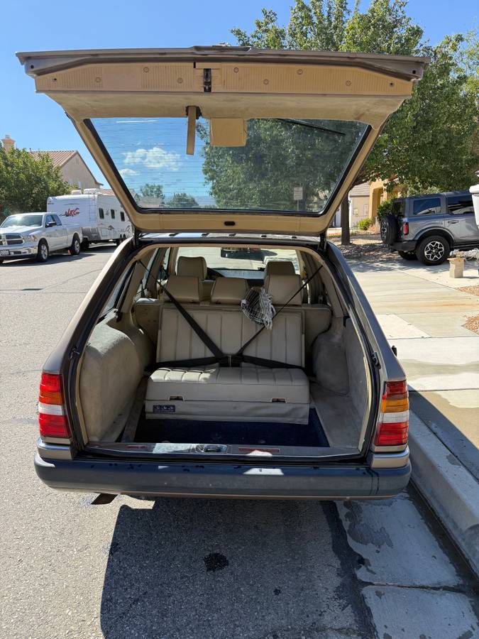 Mercedes-benz-300-te-4matic-4d-1991-12