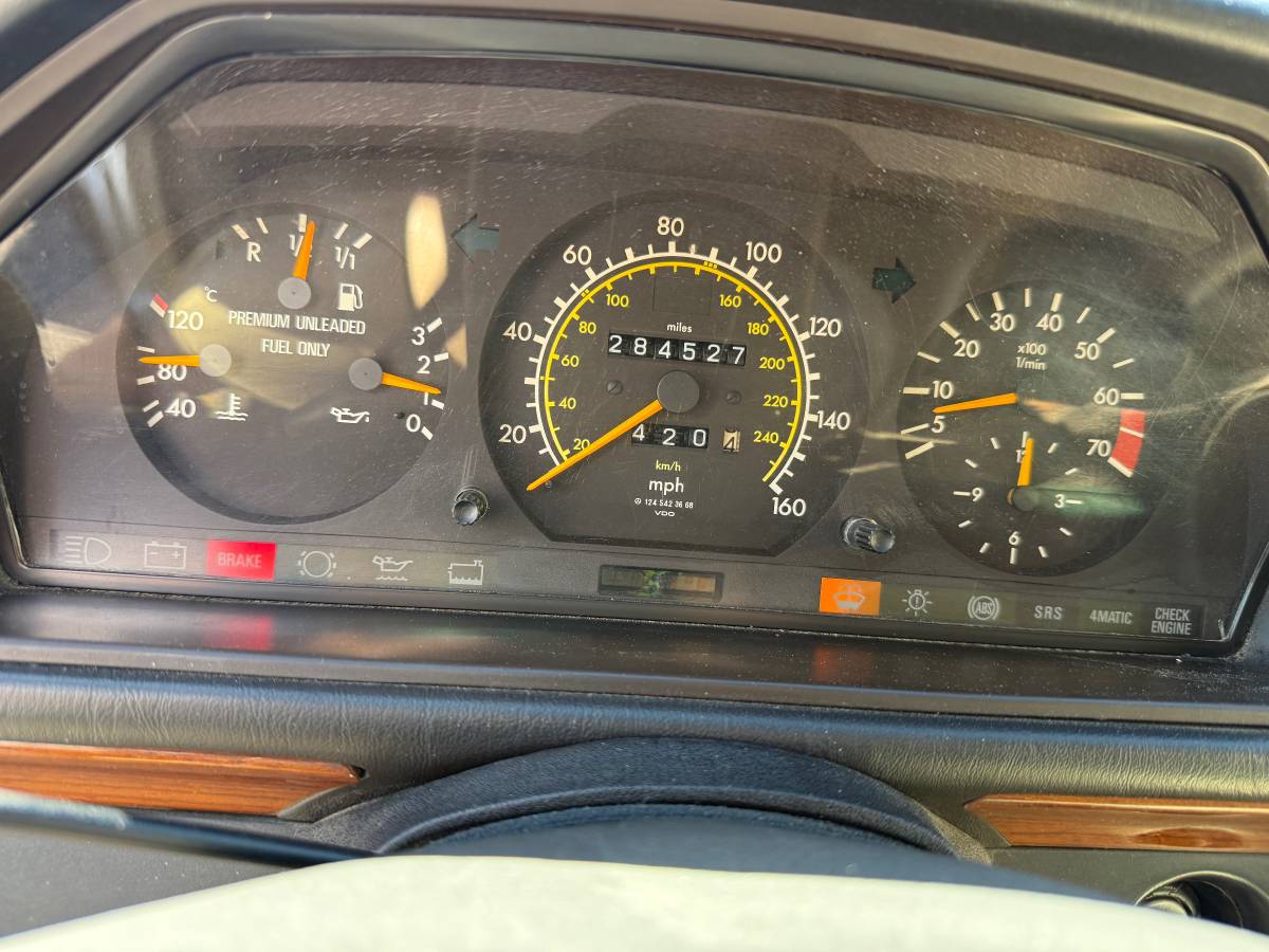 Mercedes-benz-300-te-4matic-4d-1991-4