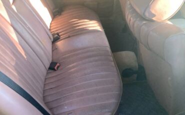 Mercedes-benz-300-turbodiesel-1985-grey-4