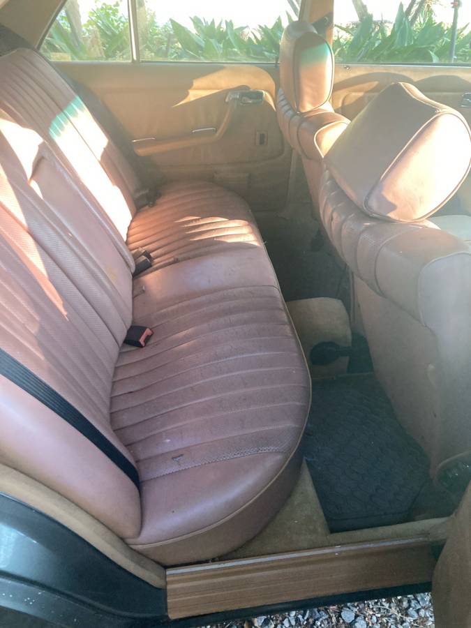 Mercedes-benz-300-turbodiesel-1985-grey-4