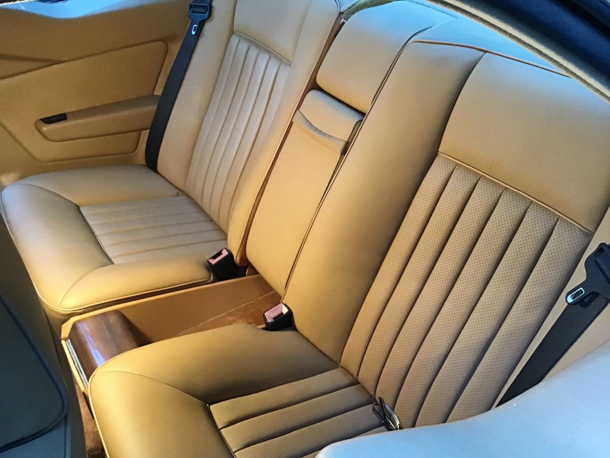 Mercedes-benz-300ce-1989-blue-13