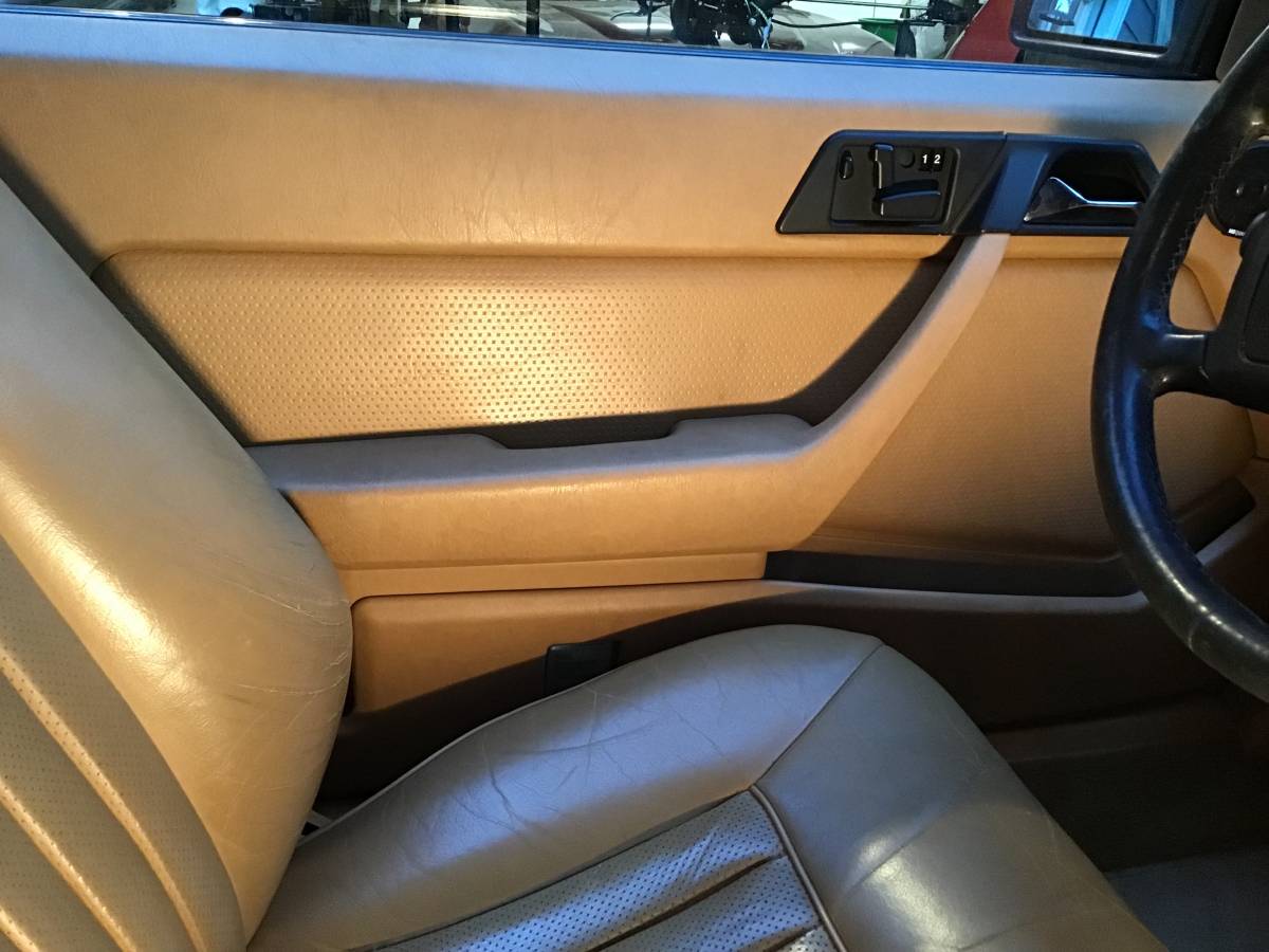 Mercedes-benz-300ce-1989-blue-15