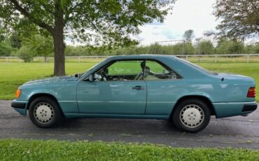 Mercedes-benz-300ce-1991-4