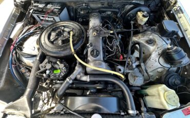 Mercedes-benz-300d-diesel-1977-silver-13