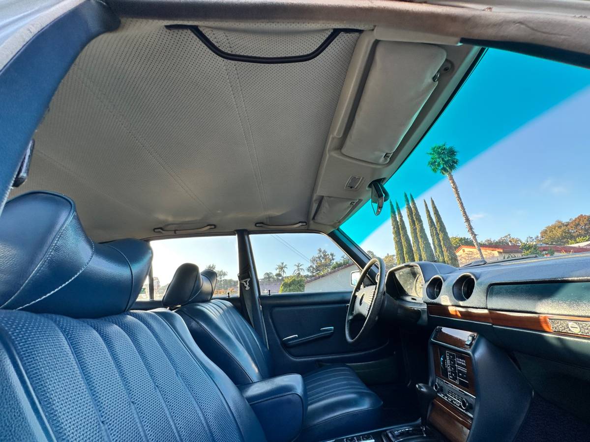 Mercedes-benz-300d-diesel-1977-silver-17