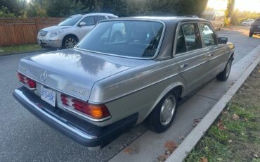 Mercedes-benz-300d-diesel-1979-2