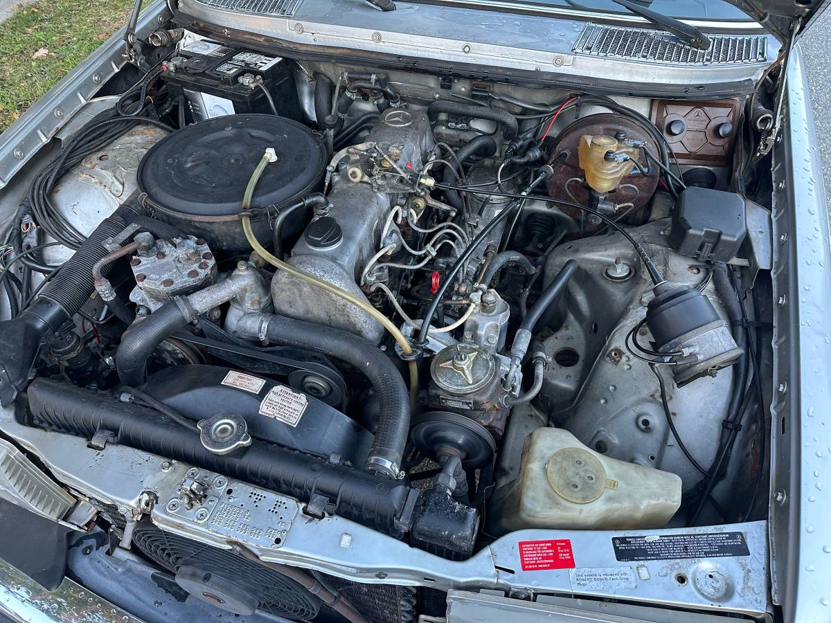 Mercedes-benz-300d-diesel-1979-8