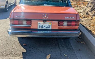 Mercedes-benz-300d-diesel-1980-orange-1