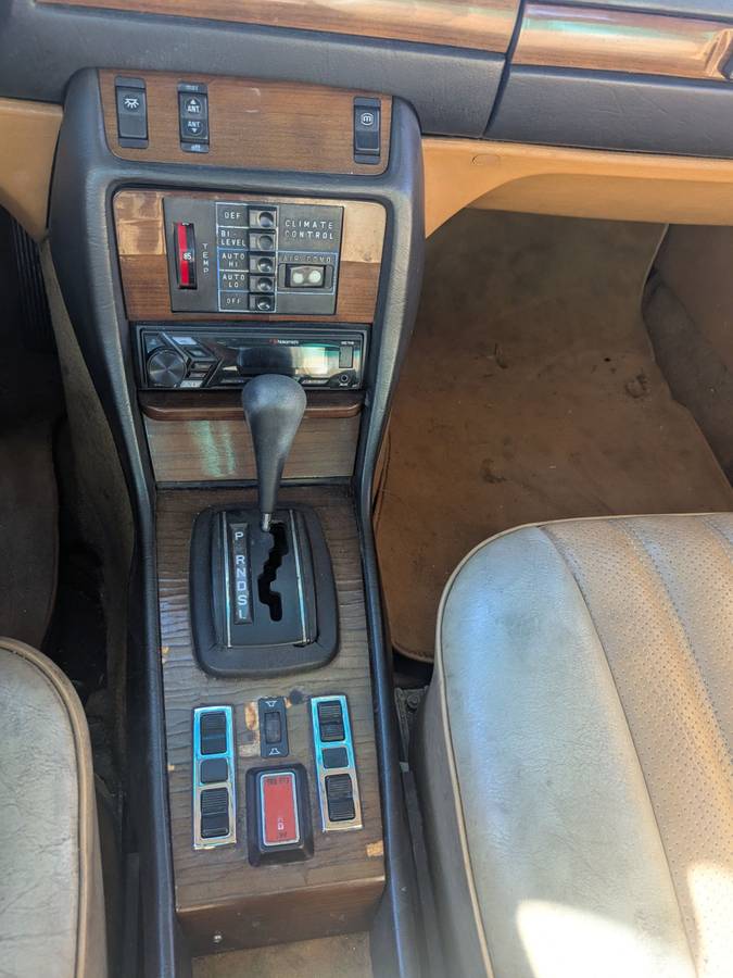 Mercedes-benz-300d-diesel-1980-orange-14