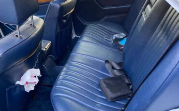 Mercedes-benz-300d-diesel-1993-white-1
