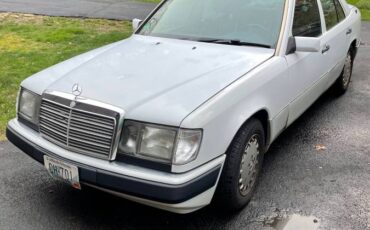 Mercedes-benz-300d-diesel-1993-white-3