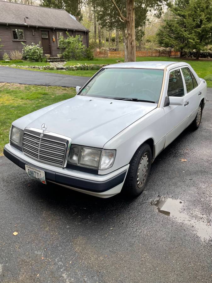 Mercedes-benz-300d-diesel-1993-white-3