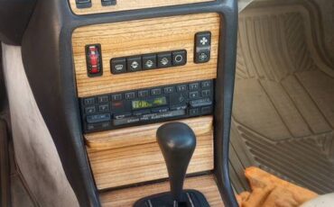 Mercedes-benz-300d-turbo-diesel-1984-black-4