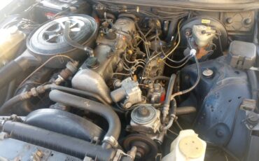 Mercedes-benz-300d-turbo-diesel-1984-black-8