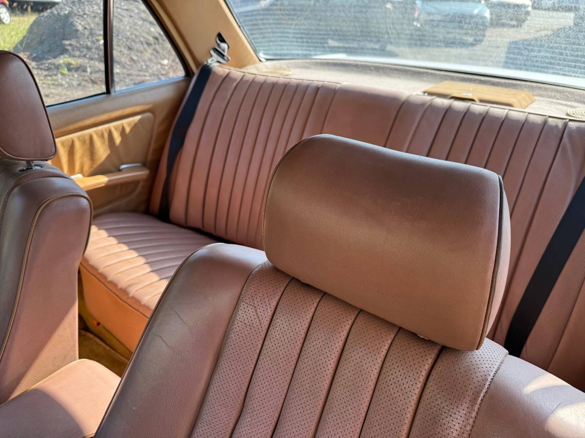 Mercedes-benz-300d-turbo-project-car-diesel-1985-white-10