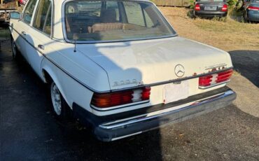 Mercedes-benz-300d-turbo-project-car-diesel-1985-white-2