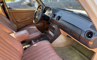 Mercedes-benz-300d-turbo-project-car-diesel-1985-white-7