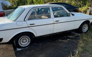 Mercedes-benz-300d-turbo-project-car-diesel-1985-white-8