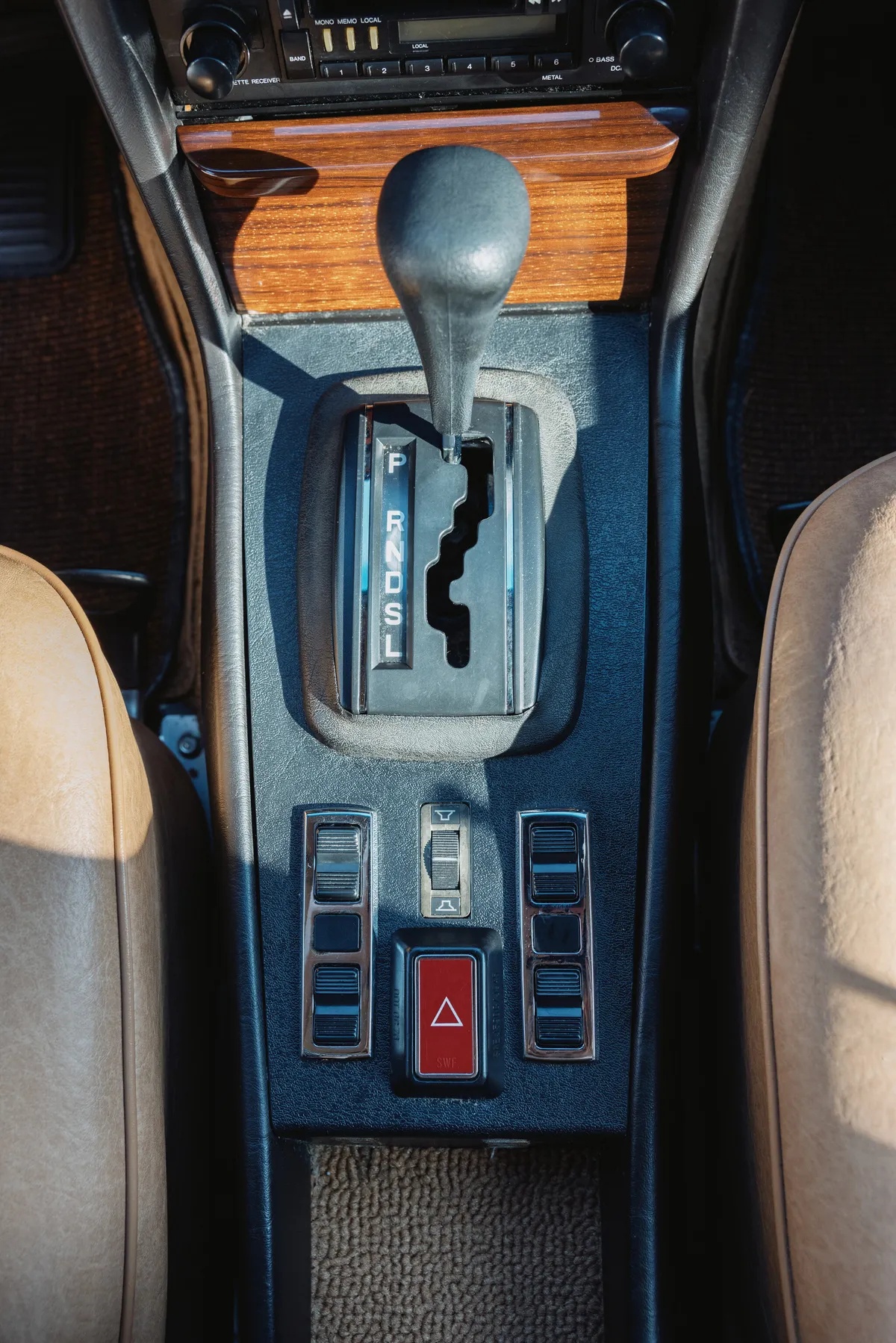 Mercedes-benz-300dt-1981-Light-Ivory-Palomino-Leather-19