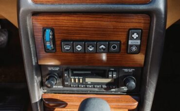 Mercedes-benz-300dt-1981-Light-Ivory-Palomino-Leather-2