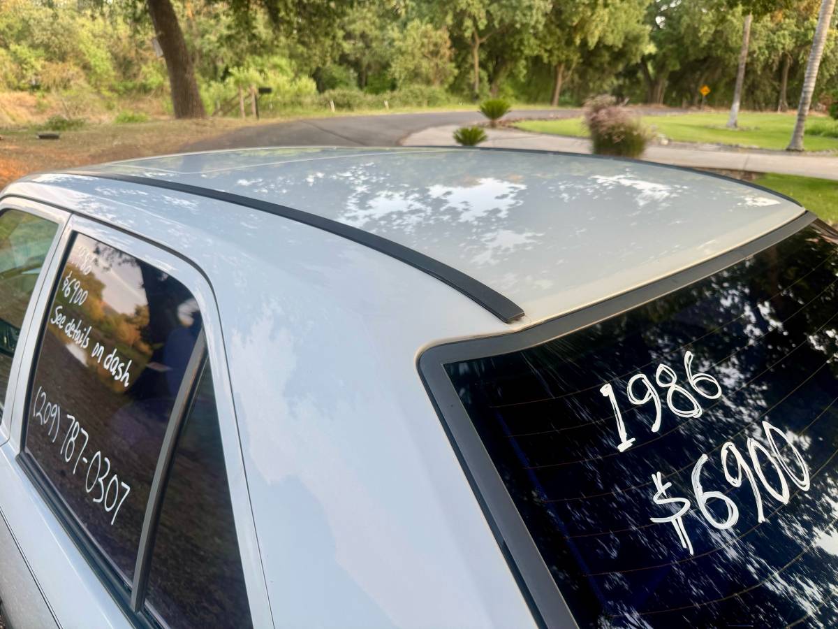 Mercedes-benz-300e-1986-white-16
