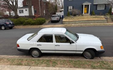 Mercedes-benz-300e-1987-white