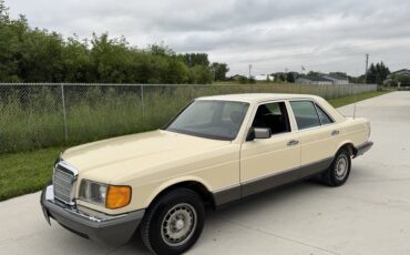 Mercedes-benz-300sd-1982-Light-Ivory-Brown