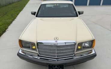 Mercedes-benz-300sd-1982-Light-Ivory-Brown-5